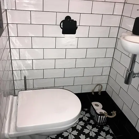 Sfeervol Appartement Met Tuin Bij Centrum & Station Апартаменты Дордрехт