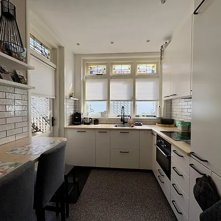 Sfeervol Appartement Met Tuin Bij Centrum & Station *