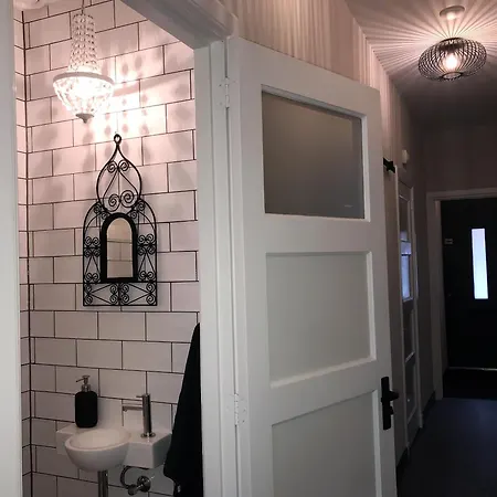 Sfeervolle Benedenverdieping Met Tuin Bij Centrum & Station Apartman *