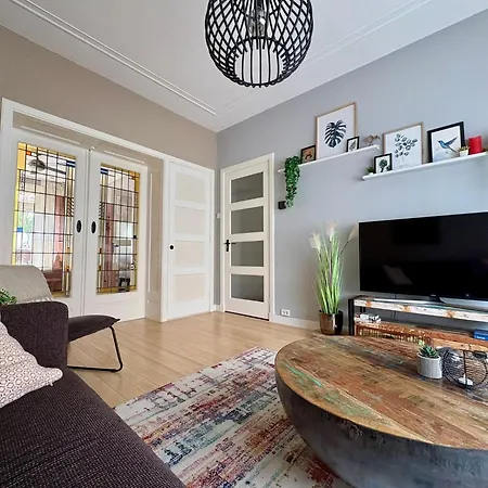 Sfeervol Appartement Met Tuin Bij Centrum & Station *